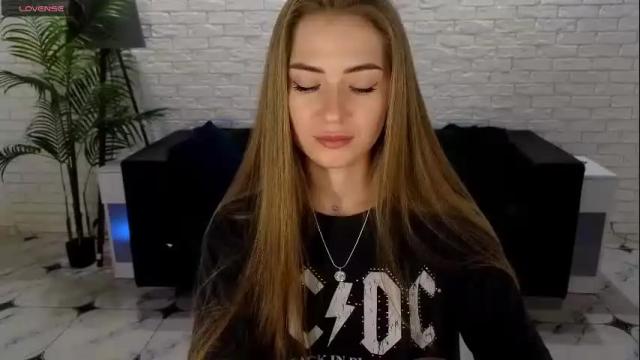 Image 10 of adelyna_bird Stream on Chaturbate on 17 days ago