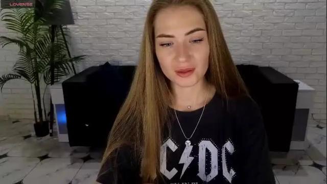 Image 7 of adelyna_bird Stream on Chaturbate on 17 days ago