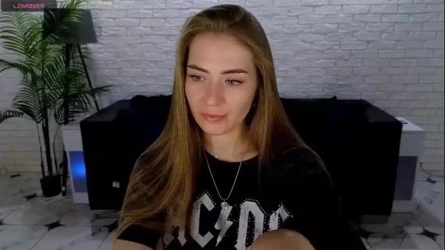 Image 3 of adelyna_bird Stream on Chaturbate on 7 days ago