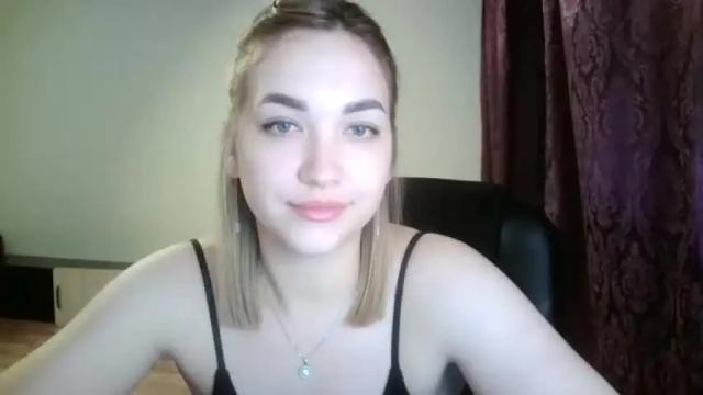 Image 12 of adelynasnowyx Stream on Chaturbate on 19 months ago