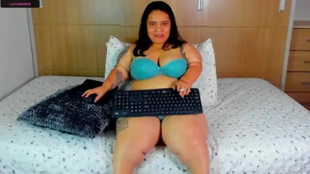 Image 8 of adenile Stream on Chaturbate on 13 months ago