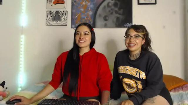 Image 2 of adhara_xx Stream on Chaturbate on 19 months ago
