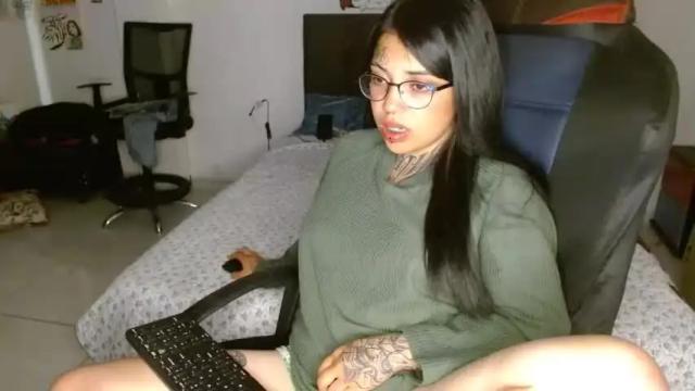 Thumbnail 1, adhara_xx's Stream at Chaturbate, 17 months ago