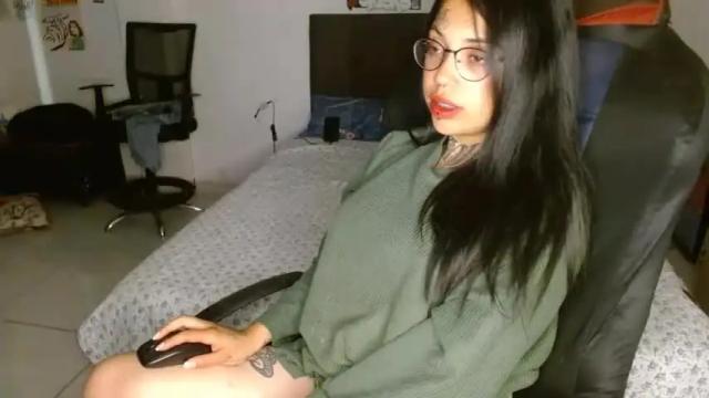 Image 7 of adhara_xx Stream on Chaturbate on 17 months ago