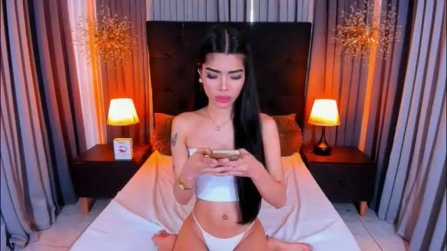 Image 4 of adiannacumforyou Stream on Chaturbate on 2 months ago