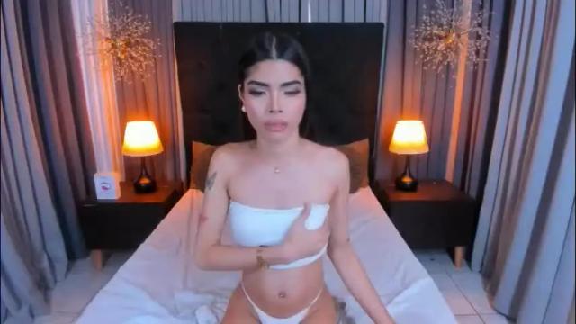 Image 8 of adiannacumforyou Stream on Chaturbate on 2 months ago