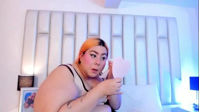 Image 12 of adreeaperez1 Stream on Chaturbate on 1 month ago