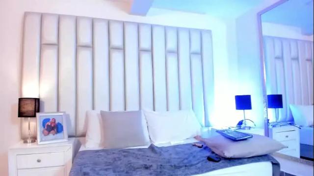 Image 3 of adreeaperez1 Stream on Chaturbate on 26 days ago