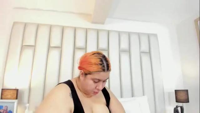 Image 2 of adreeaperez1 Stream on Chaturbate on 8 days ago