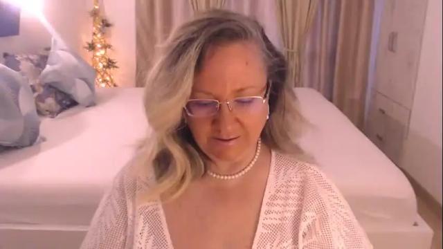 Image 3 of adrena_ Stream on Chaturbate on 10 days ago