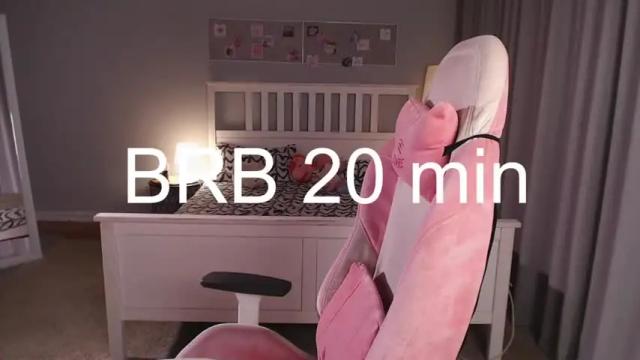 Image 12 of adri_limma Stream on Chaturbate on 14 months ago