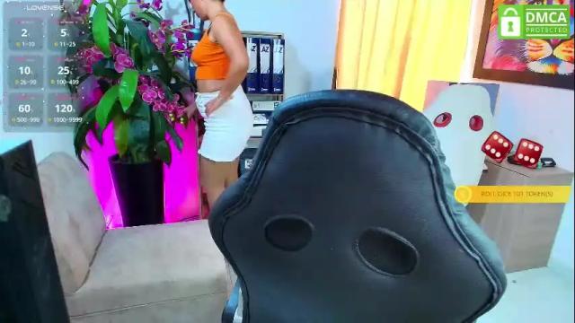 Image 4 of adri_miller Stream on Chaturbate on 28 days ago