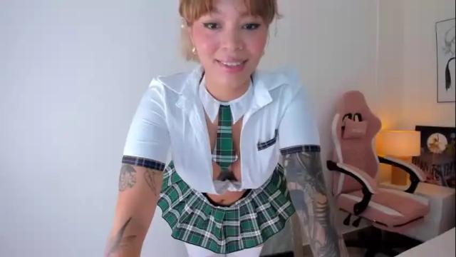 Image 3 of adria_ross Stream on Chaturbate on 2 months ago