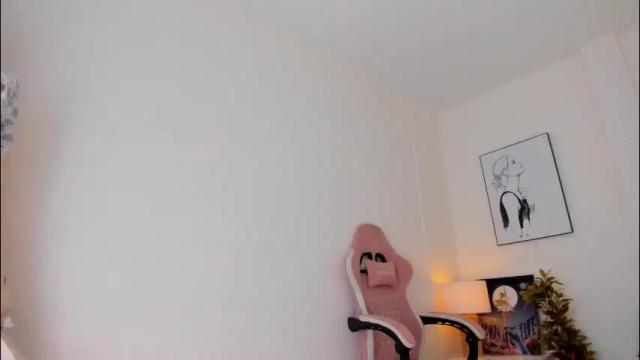 Image 7 of adria_ross Stream on Chaturbate on 1 month ago