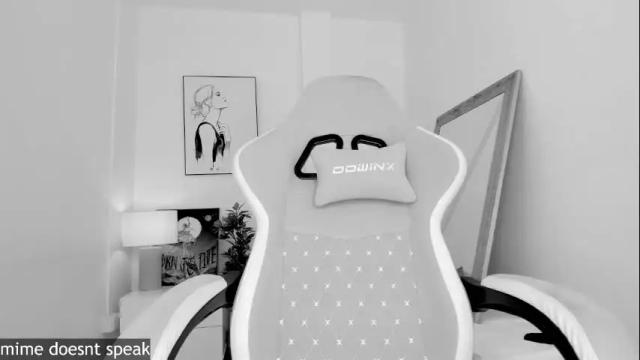 Image 10 of adria_ross Stream on Chaturbate on 1 month ago