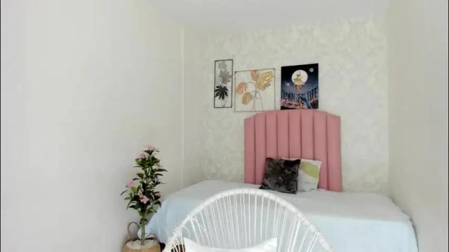 Image 4 of adria_ross Stream on Chaturbate on 9 days ago