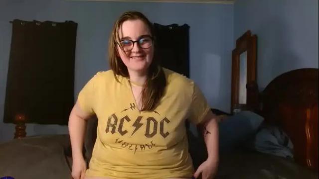 Image 3 of adriacarnell Stream on Chaturbate on 13 months ago