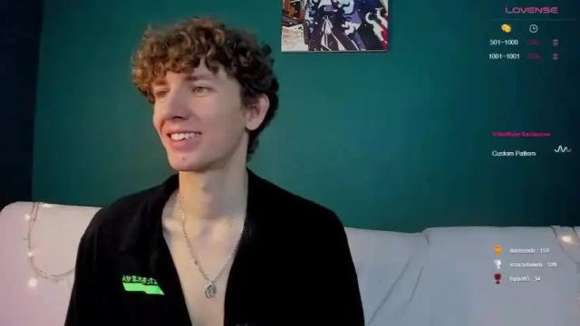 Image 10 of adrian_cellie Stream on Chaturbate on 19 months ago