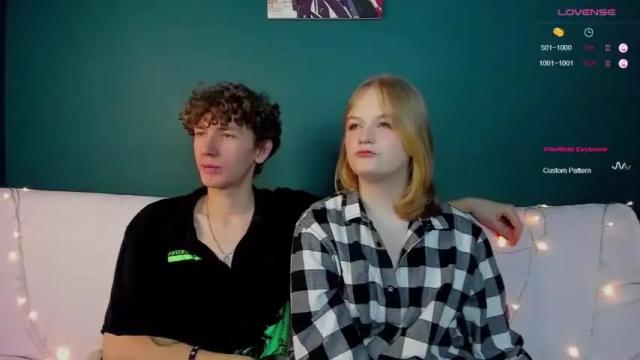 Image 3 of adrian_cellie Stream on Chaturbate on 19 months ago