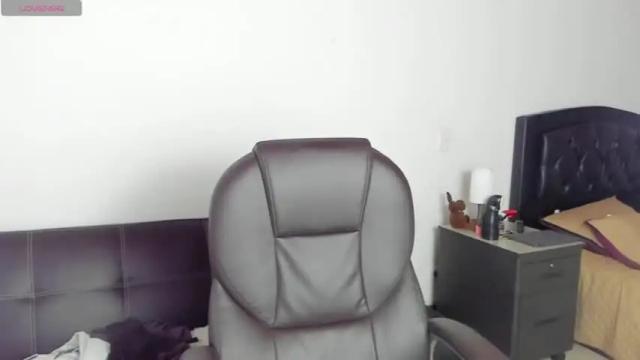 Image 3 of adriana71 Stream on Chaturbate on 12 months ago
