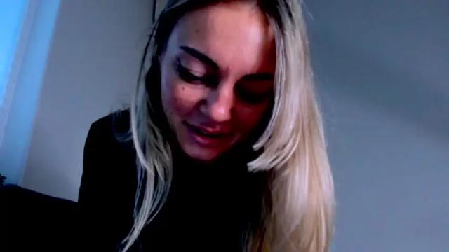 Image 6 of adriana_coy_ Stream on Chaturbate on 14 months ago