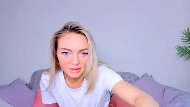 Image 4 of adriana_coy_ Stream on Chaturbate on 6 months ago