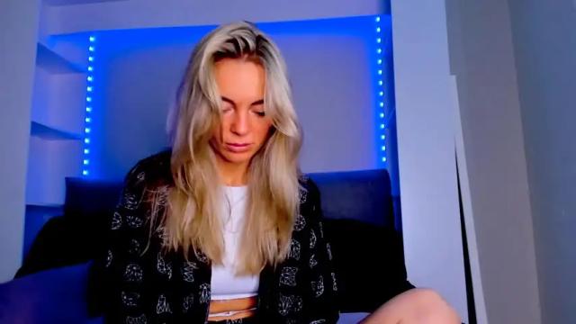Image 3 of adriana_coy_ Stream on Chaturbate on 13 months ago
