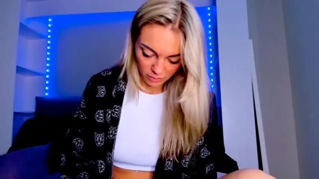 Image 7 of adriana_coy_ Stream on Chaturbate on 13 months ago