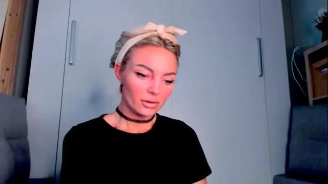 Image 3 of adriana_coy_ Stream on Chaturbate on 1 month ago