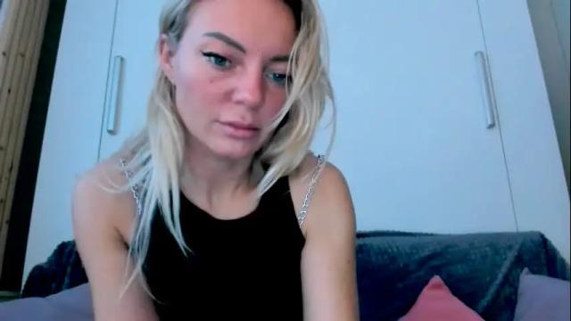 Image 3 of adriana_coy_ Stream on Chaturbate on 1 month ago