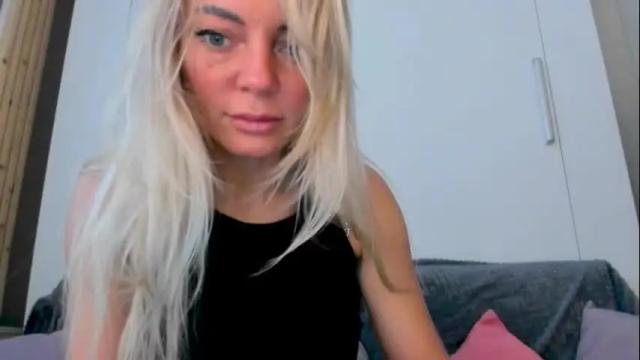 Image 7 of adriana_coy_ Stream on Chaturbate on 1 month ago