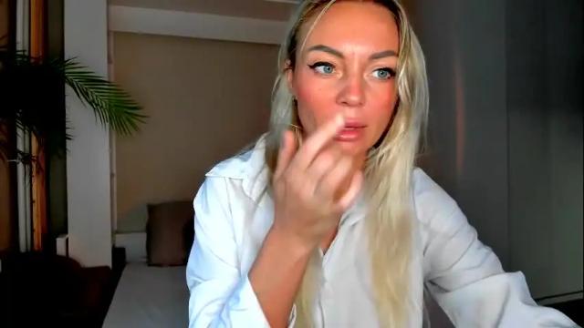 Image 2 of adriana_coy_ Stream on Chaturbate on 15 days ago