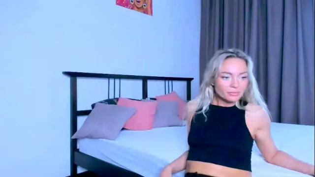 Image 2 of adriana_coy_ Stream on Chaturbate on 10 days ago