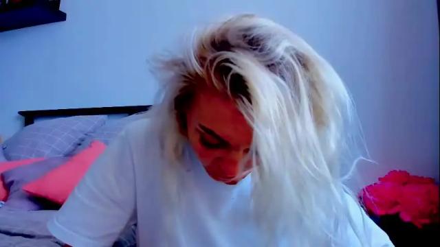Image 2 of adriana_coy_ Stream on Chaturbate on 1 month ago