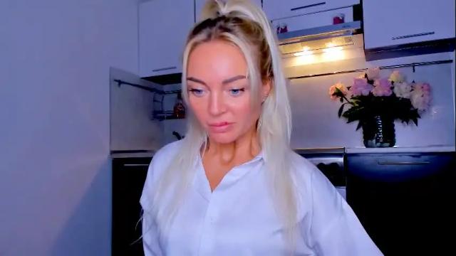Image 2 of adriana_coy_ Stream on Chaturbate on 22 days ago
