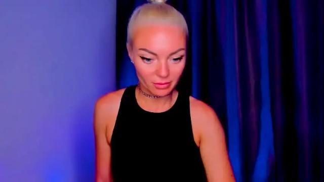 Image 4 of adriana_coy_ Stream on Chaturbate on 11 days ago