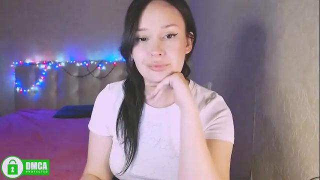 Image 2 of adrianakuiper Stream on Chaturbate on 1 month ago