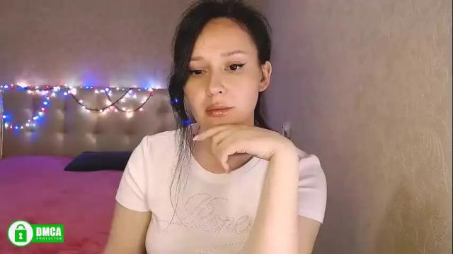 Image 7 of adrianakuiper Stream on Chaturbate on 19 days ago