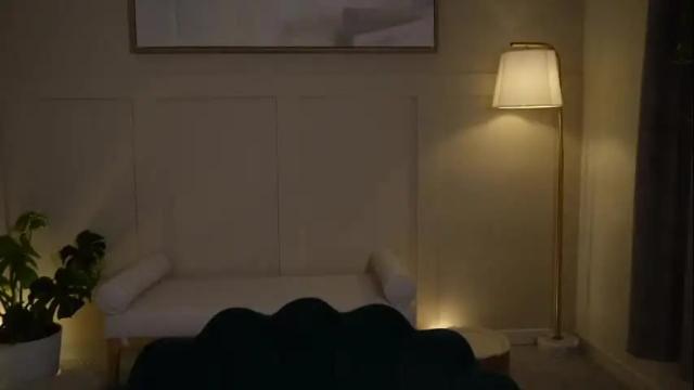 Image 4 of adriananorth Stream on Chaturbate on 4 months ago