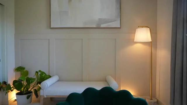 Image 3 of adriananorth Stream on Chaturbate on 3 months ago