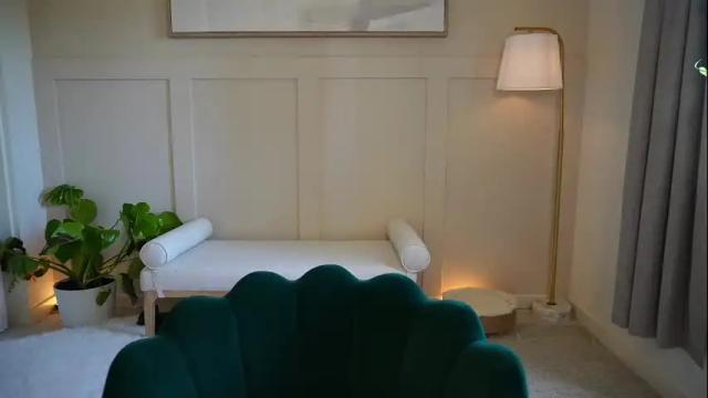 Image 7 of adriananorth Stream on Chaturbate on 3 months ago