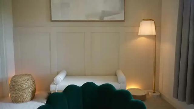 Image 4 of adriananorth Stream on Chaturbate on 3 months ago