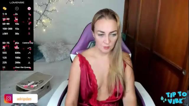 Image 3 of adrianapdes Stream on Chaturbate on 1 month ago