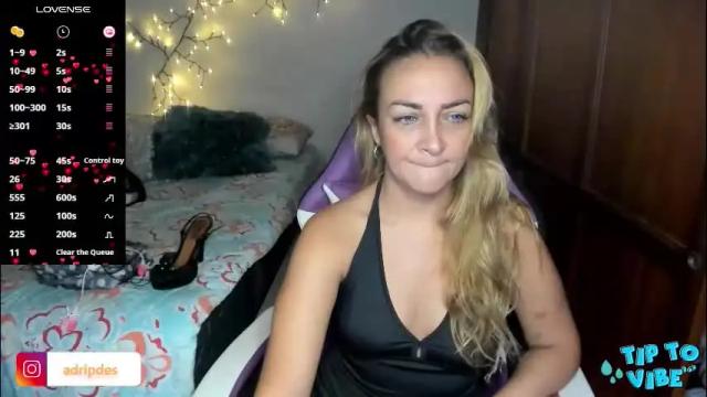 Image 11 of adrianapdes Stream on Chaturbate on 25 days ago