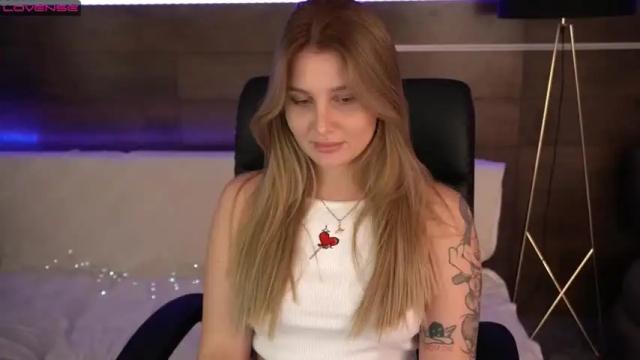 Image 8 of adrianaprincess Stream on Chaturbate on 16 months ago