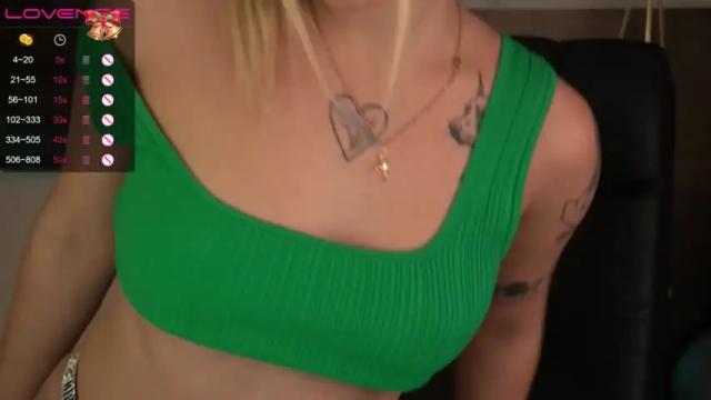 Image 6 of adrianaprincess Stream on Chaturbate on 16 months ago