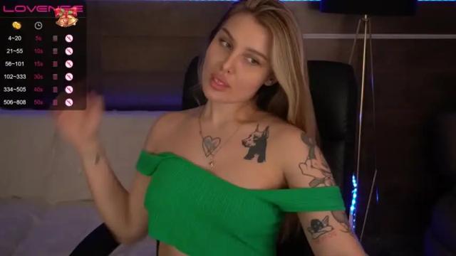 Image 10 of adrianaprincess Stream on Chaturbate on 16 months ago
