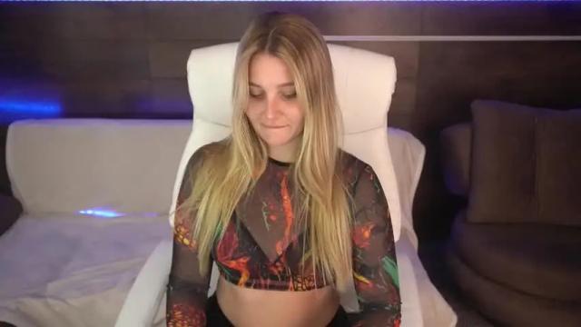 Image 3 of adrianaprincess Stream on Chaturbate on 15 months ago