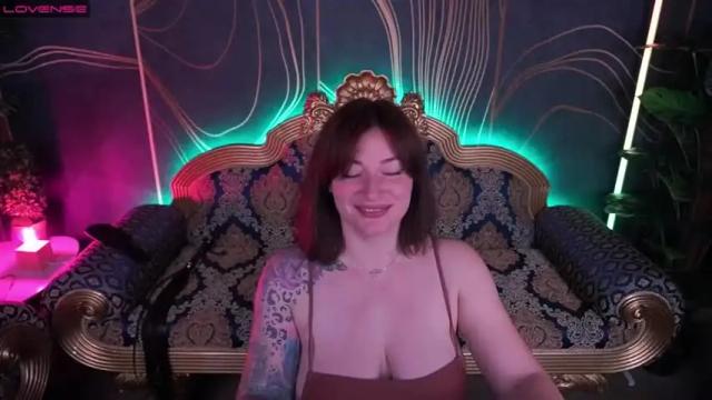 Image 4 of adrianasharm Stream on Chaturbate on 25 months ago