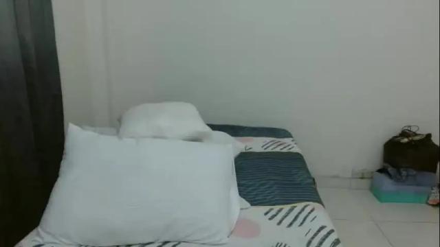 Image 2 of adrianatellez Stream on Chaturbate on 5 months ago